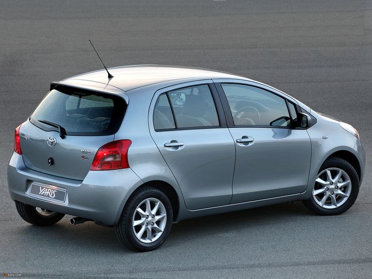 Toyota Yaris Silver